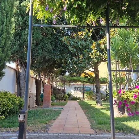 Tabor 1 Garden & Parking *