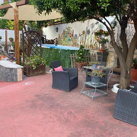 Tabor 1 Garden & Parking *