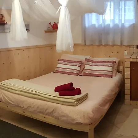 Tabor 1 Garden & Parking Apartment Naples